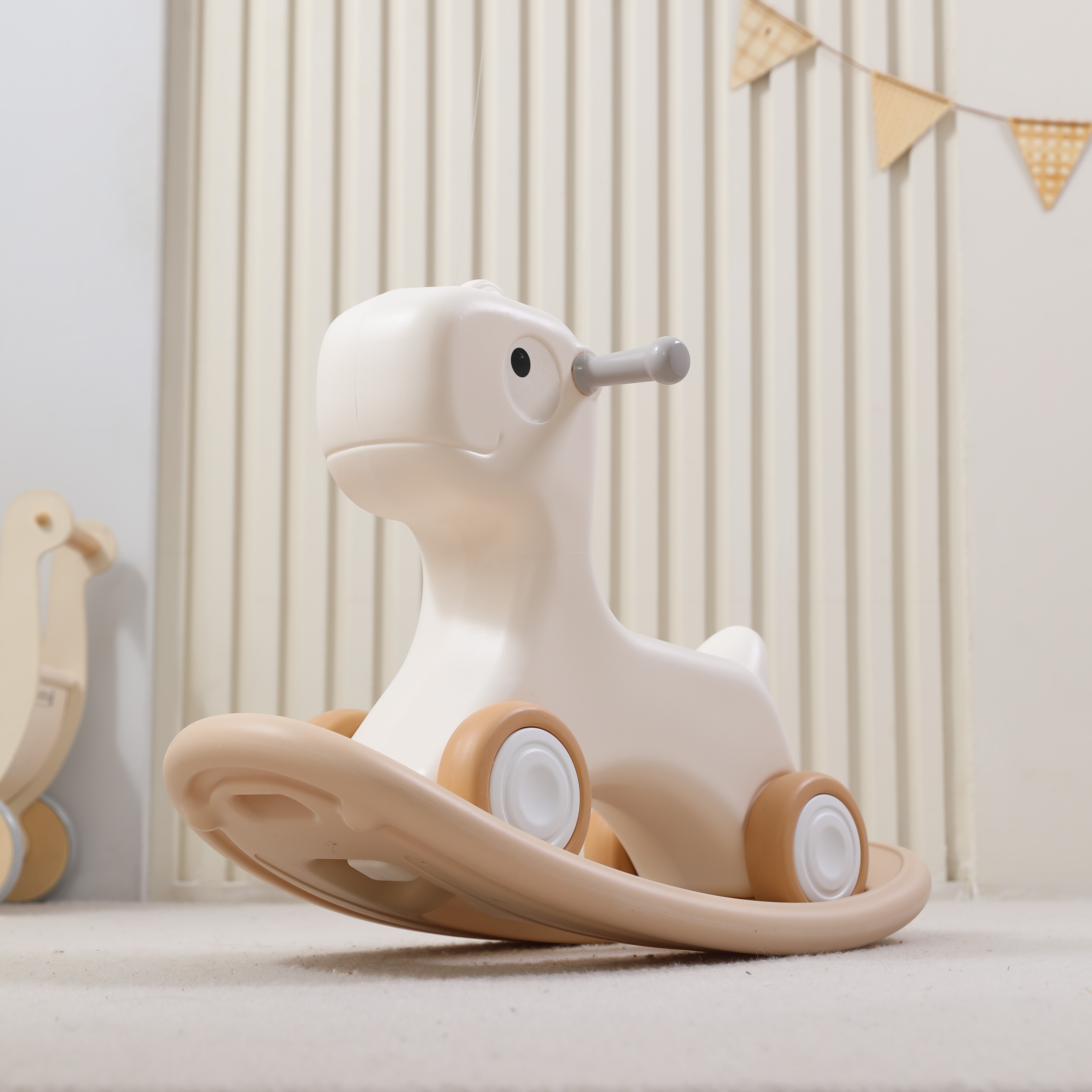 Лошадка-качалка-беговел Camel